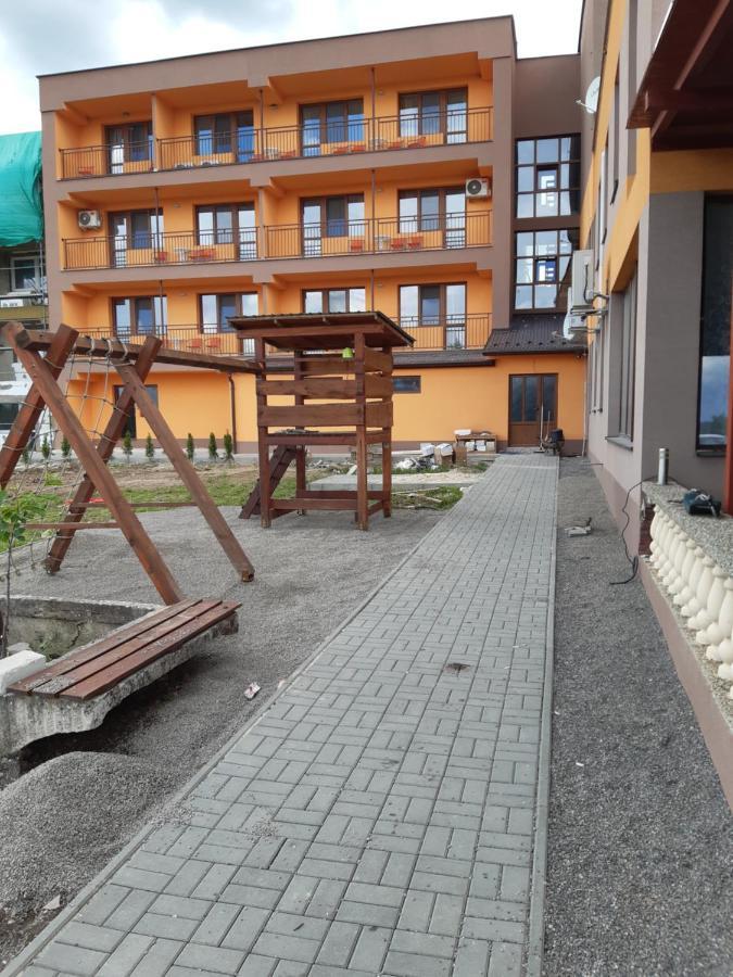 Hotel Felicia Калужа Экстерьер фото