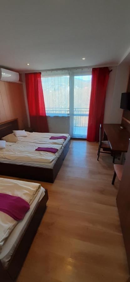 Hotel Felicia Калужа Экстерьер фото