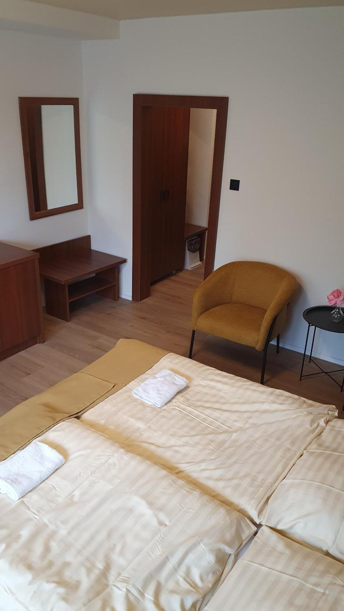 Hotel Felicia Калужа Экстерьер фото
