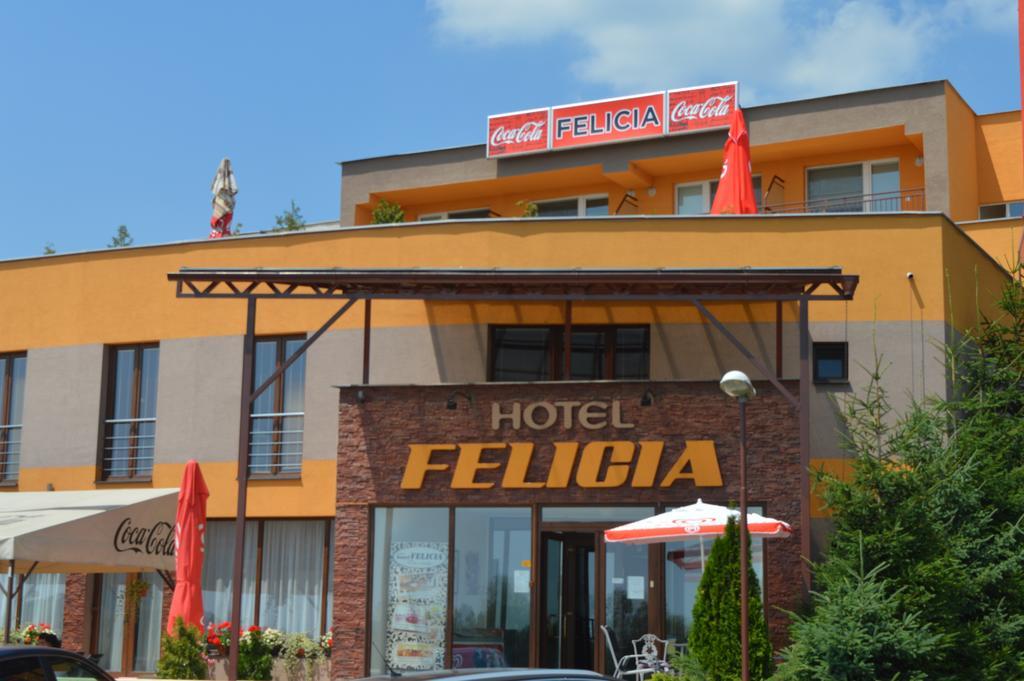 Hotel Felicia Калужа Экстерьер фото