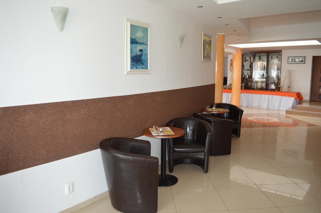 Hotel Felicia Калужа Экстерьер фото